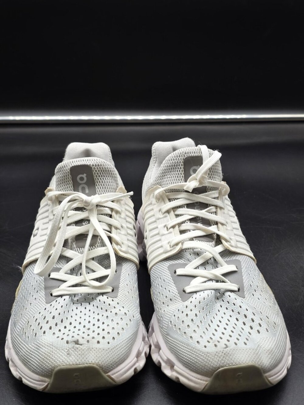 On Cloudswift Shoes Womens Size 9 White Mesh CloudTec Running Sneakers Damaged - Picture 2 of 13